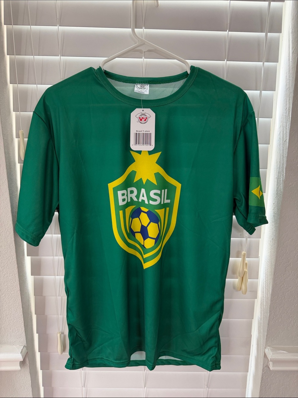 Adult Mens Medium BRASIL Soccer Jersey Shirt NWT